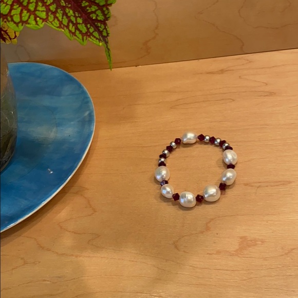 Bracelet with real  fresh water pearls stretchy - Picture 2 of 4